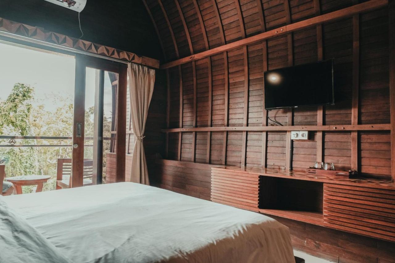 Sekar Arum Riverside Resort In Canggu Tanah Lot  Exterior photo