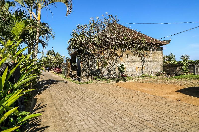 Sekar Arum Riverside Resort In Canggu Tanah Lot  Exterior photo