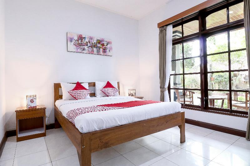 Sekar Arum Riverside Resort In Canggu Tanah Lot  Exterior photo